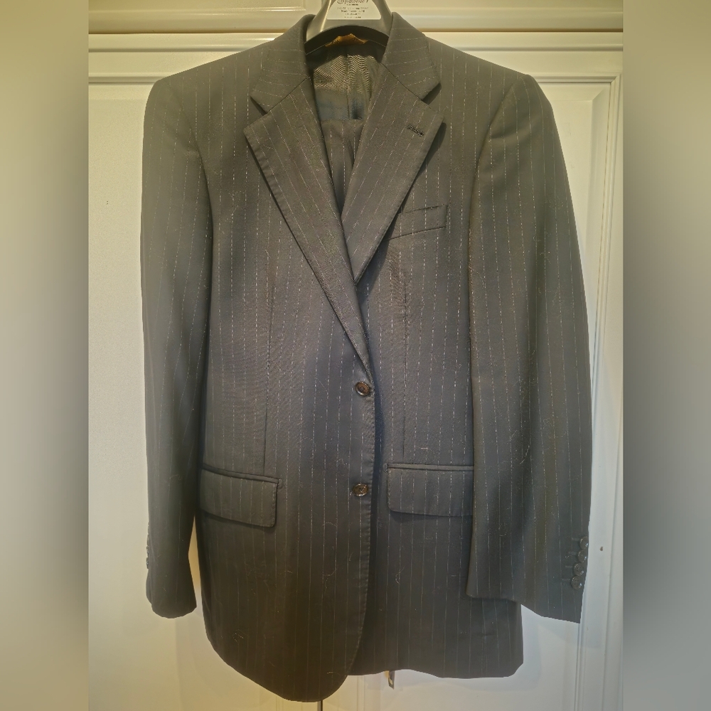 Elegant Charcoal Pinstripe Men's Suit